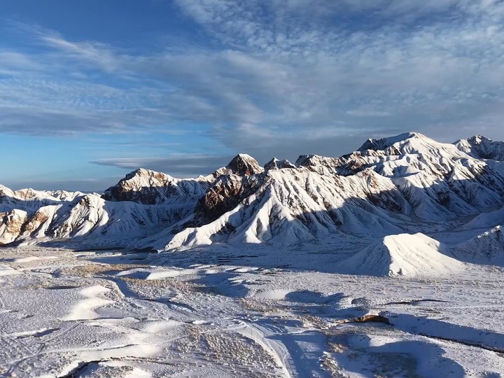 青海都兰：雪域冬韵 素白如画 